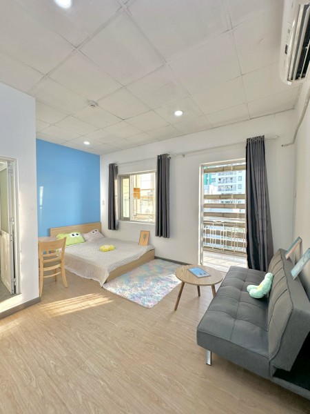 Phòng Ban Công Âu Cơ Tân Bình Gần Trung Tâm, 35m2