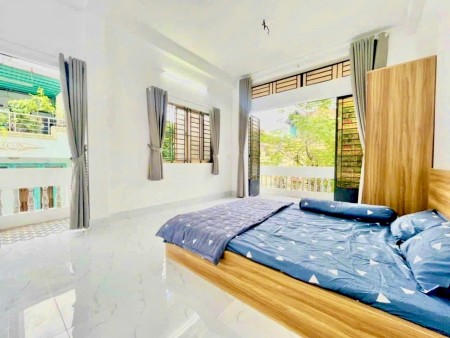 Trống sẵn căn hộ Q10 ban công siêu rộng 2 người ở thoải mái, thành thái, 35m2
