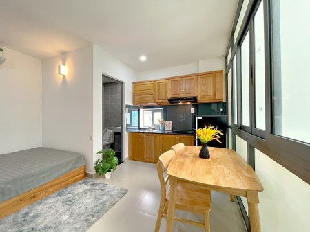 Trống Sẵn Căn Hộ Cửa Sổ Trời thoáng gần Sân Bay, 35m2