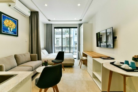 Studio nội thất đẹp, rộng rãi, có ban công cửa sổ thoáng mát Quận 1, 35m2