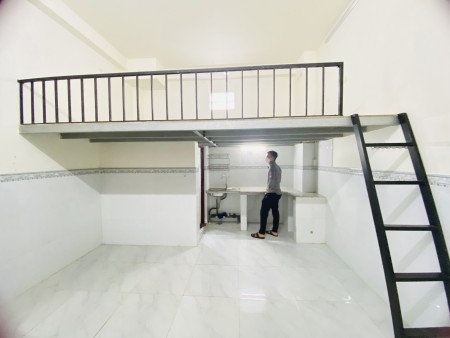 Phòng trọ sinh viên rộng 35m2_nằm kế chợ HHT ngã tư bảy hiền, 35m2
