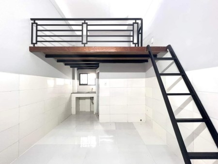 Phòng cho thuê trống sẳn, gác cao, rộng 30m2 ngay etown cộng hòa, 30m2