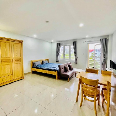 Cho thiê căn hộ bancon full nội thất ngay trung tâm Quận 7 gần Crescentmall, Big C,…, 38m2