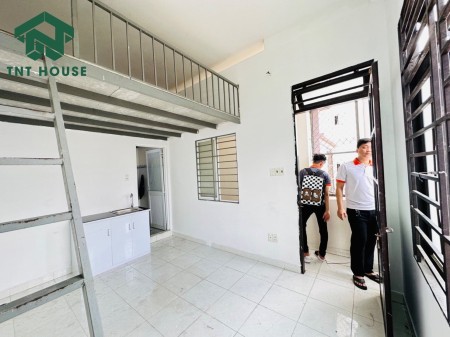 Phòng trọ giá rẻ có cửa sổ thoáng - gần cầu vượt Hoàng Hoa Thám, 30m2