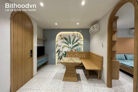 Cho thuê căn hộ 1 phòng ngủ cực , ban công sau Quận 3 đường Lê Văn Sỹ, 45m2