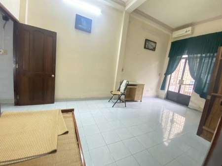CHO THUÊ PHÒNG TRỌ PHƯỜNG 13 , TÂN BÌNH GIÁ SINH VIÊN CỰC RẺ , GẦN CÁC TIỆN ÍCH, 25m2