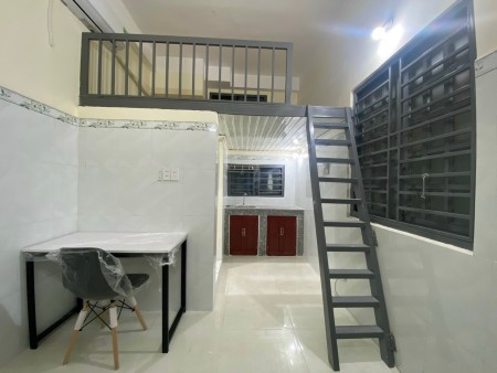 PHÒNG GÁC CỬA SỔ THOÁNG TIỆN NGHI NGAY CỘNG HÒA, Q.TÂN BÌNH, 30m2