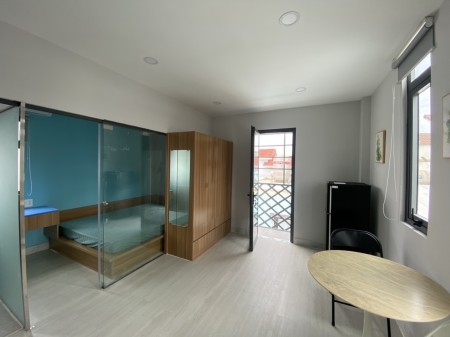 Căn hộ 1 phòng ngủ ban công nằm ngay Trần Trọng Cung Quận 7, 35m2