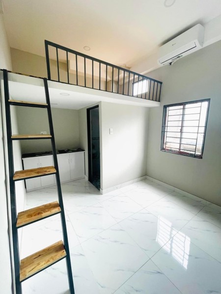 Duplex ngay chân cầu vượt Hoàng Hoa Thám, Etown Cộng Hoà, 25m2