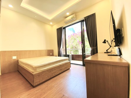 Sẵn Studio tách bếp, Ban công, Quận 1, gần Bùi Viện, gần Chợ Bến Thành, 30m2