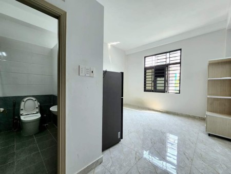 phòng trọ p10 tân bình gần đại học HUFLIT, Văn hiến giá rẻ , 30m2