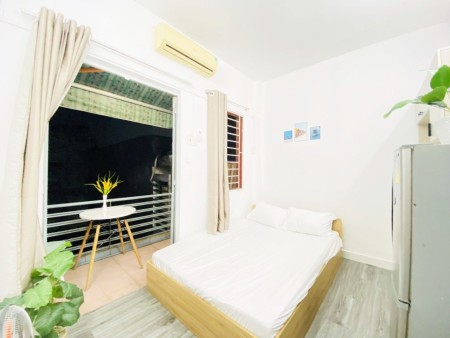 PHÒNG FULL NỘI THẤT CÓ BAN CÔNG QUÁ LÀ TUYỆT VỜI TẠI TRUNG TÂM, 35m2
