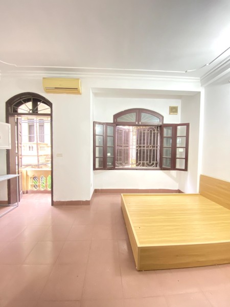 Studio ban công thoáng ngay cầu vượt Hoàng Hoa Thám, 25m2