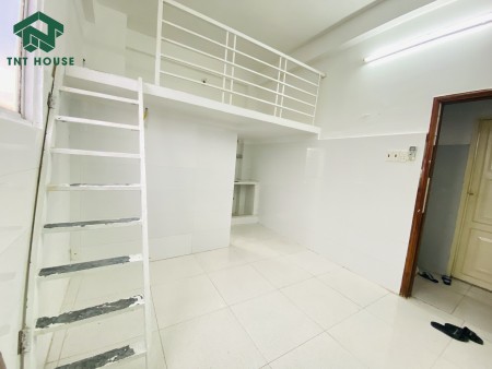 Còn trống 1 phòng duy nhất, Gác cao. Full nội thất, Ngay CV Gia Định, 30m2