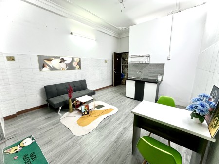 Căn 2 phòng ngủ view đón gió ngay quận Tân Bình, 60m2