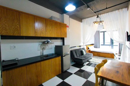 Căn hộ STUDIO BAN CÔNG full nội thất sát Quận 8 , gần cầu kênh tẻ, 28m2