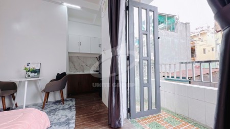 Cho thuê căn hộ studio ban công, Q10 gần vong xoay Nguyễn Tri Phương, cầu vượt 3/2, 30m2