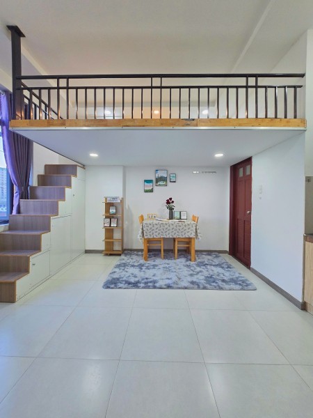 Phòng trọ có gác siêu đẹp, cửa sổ view thành phố Âu Cơ gần siêu thị Go, 35m2