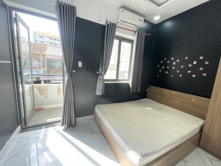 Trống sẵn Studio,full nội thất, ban công,Cô Bắc, quận 1, gần khu vực trung tâm thành phố, 30m2