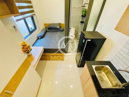 Cho thuê căn hộ Studio, CMT8 Q3 gần vòng xoay Dân Chủ, toà nhà Viettel có cửa sổ rộng thoáng mát, 30m2