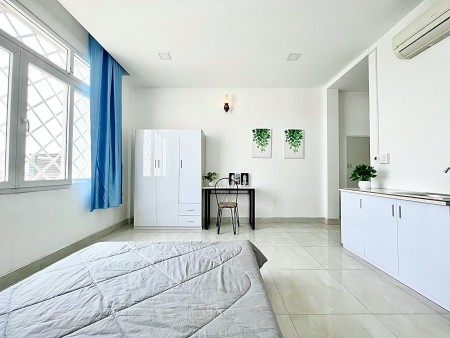 Cho thuê căn hộ Studio, Xóm Chiếu Q4 gần cầu Khánh Hội có cửa sổ rộng thoáng, 35m2