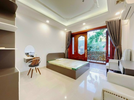 Cho thuê căn 1 phòng ngủ ban công rộng Quận 1 đường Trần Quang Khải, 45m2