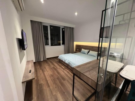 Cho thuê căn hộ 1 phòng ngủ cửa sổ view thành phố Quận 1, 35m2