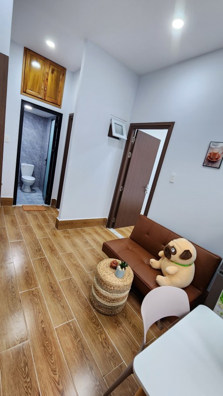 Trống lại căn hộ 2PN, cửa sổ, Q3, gần cầu Trần Quang Diệu, cầu Lê Văn Sỹ, 40m2