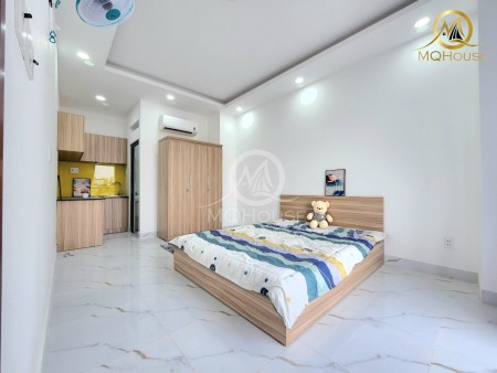 Studio Ban Công thoáng mát gần Etown quận Tân Bình, 35m2