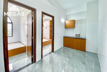 CĂN HỘ 2PN MẶT TIỀN ĐƯỜNG LÂM VĂN BỀN FULL NỘI THẤT gần TDT,RMIT, 40m2