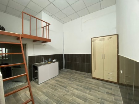 Trống vài phòng gác cao ngay đường Nguyễn Chí Thanh sát bên quận 8, 30m2