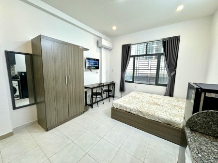 Trống sẵn Studio, full nội thất, cửa sổ, Quận 10, gần Đh Hoa Sen, gần Vạn Hạnh Mall, 30m2