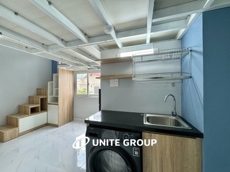 Cho thuê căn hộ cis gác, Q10, máy giặt riêng, gần chợ Hồ Thị Kỷ, ĐH. Kinh Tế csB, 30m2