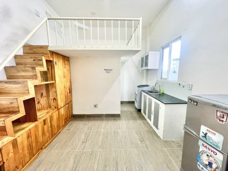 Căn Hộ Gác Lửng Full Nội Thất Cửa Sổ Thoáng Tại P.13 Tân Bình, 35m2