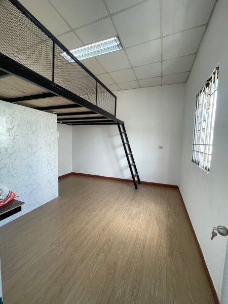 Phòng giá rẻ- cửa sổ thoáng rộng- gần cv làng hoa- giờ giấc tự do, 25m2
