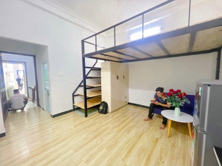 Cho thuê Duplex sẵn nội thất ngay Vòng xoay Lăng Cha Cả, 30m2