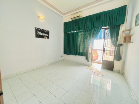 Cho Thuê Phòng _ Có Sẵn Máy Lạnh _ Chỉ 3tr _ Ngay Nguyễn Chánh Sắt - Tân Bình, 30m2