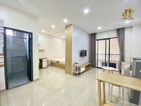 CHO THUÊ PHÒNG STUDIO BAN CÔNG FULL NỘI THẤT GẦN NGAY LOTTE Q7, 40m2