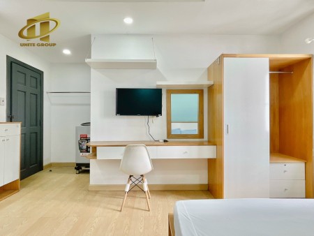 Căn hộ đẹp ngay trung tâm Q7 sau lotteStudio ban công full nội thất Tivi, Máy giặt riêng, 40m2