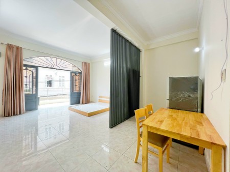 Căn Studio vách ngăn bếp 40m2 gần Ngã Tư Bảy Hiền quận Tân Bình, 40m2