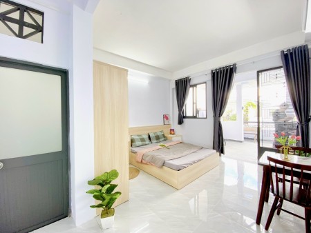 Căn hộ 40m2 ban công sân vườn lớn gần ngã 4 Bảy Hiền, 40m2