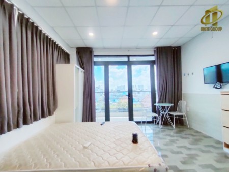 STUDIO BANCON full nội thất gần nằm ngay chợ Tân Mỹ , gần Crescent Mall, 25m2