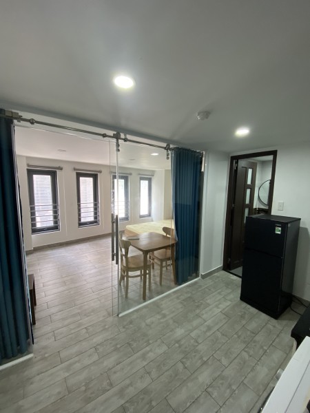Cho thuê căn hộ 1PN, Q3, máy giặt riêng, gần CV Lê Thị Riêng, Co.op Mart Nhiêu Lộc, 40m2