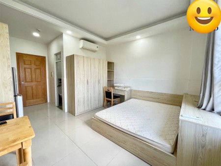 căn studio đủ nội thất có máy giặt riêng cửa sổ lớn tiện lợi Bình Thuận, Q7 gần KCX Tân Thuận…, 30m2