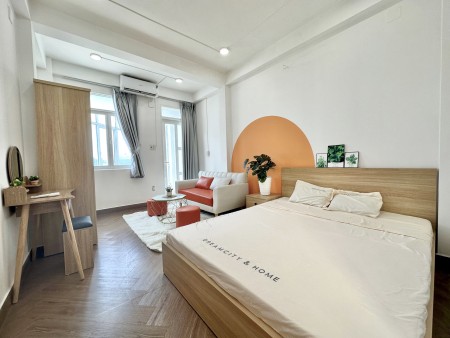 TRỐNG SẴN CĂN HỘ 1PN BAN CÔNG FULL NỘI THẤT NGAY TRUNG TÂM Q7, 50m2