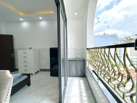 Cho thuê căn hộ studio ban công, Q3, thang máy, gần ĐH. Kinh Tế csV, chợ Tân Định, cầu Công Lý, 35m2