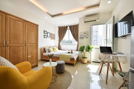 Căn hộ studio ban công, Q1, máy giặt riêng gần phố đi bộ Bùi Viện, CV 23/9, ĐH. Sài Gòn, 35m2
