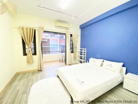 Cho thuê căn hộ studio ban công, Q1, tách bếp gần chợ Bến Thành, phố đi bộ Bùi Viện, Takashimaya, 35m2