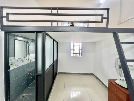Cho thuê phòng trọ ngay ngã tư hàng xanh, 25m2