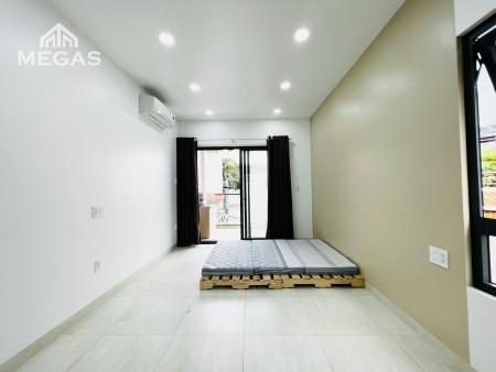 CĂN HỘ 1PN VỚI CHIẾC BAN CÔNG CỰC RỘNG TẠI TRUNG TÂM Q8, 50m2
